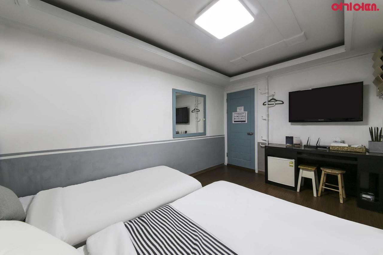 Sinchon Sisters Hostel Seoul Exterior foto